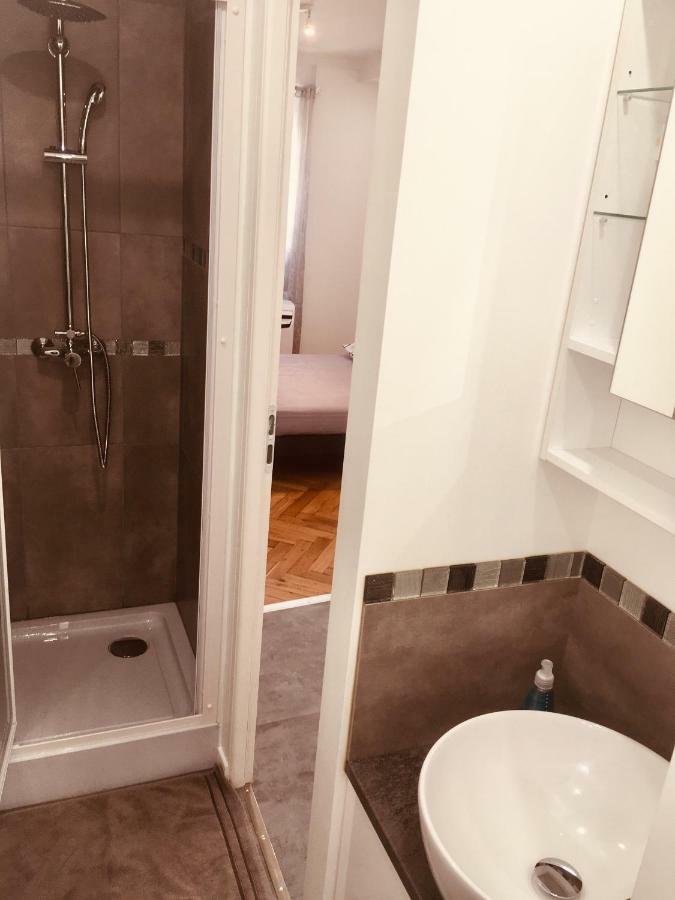 G: En Plein Centre De Lyon, Visite A Pied Apartment Exterior photo